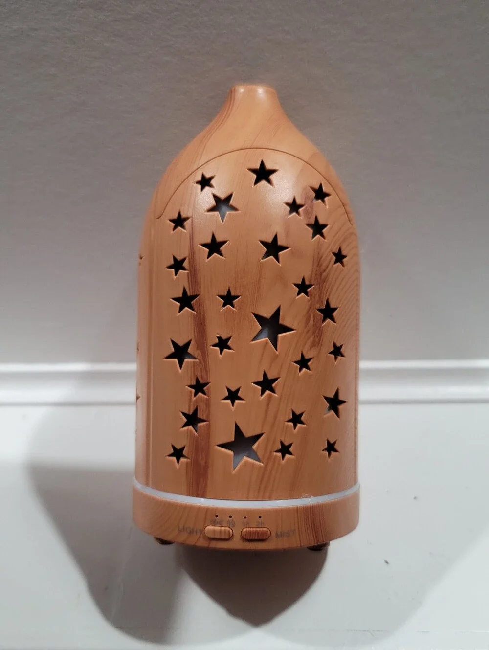 Plastic Wood Grain Hollow Carving Aroma Diffuser -
